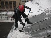 Очистка кровли от снега и наледи в Хабаровске